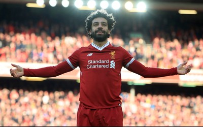 澳队体育精华-佩里西奇更衣室带头鼓掌